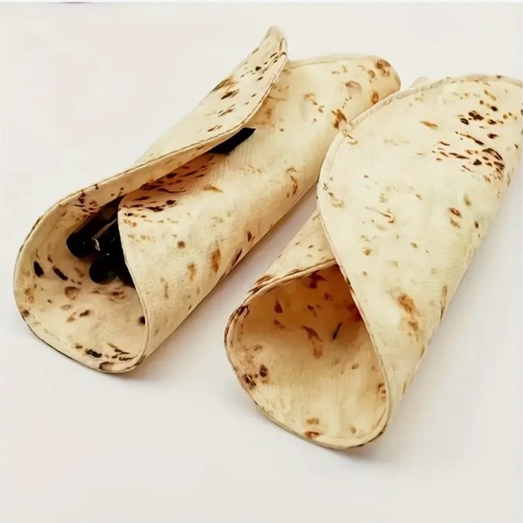 New Tortilla Wrap Pen/Brush Holder - Picture 2 of 5